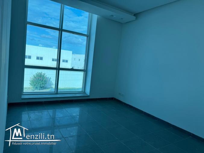 Usine neuf et moderne dans la zone industrielle mghira