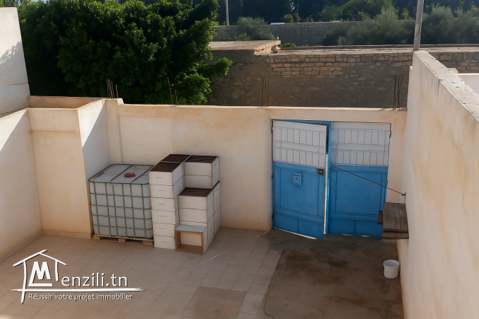 Maison + studio à Ain jloula kairouan