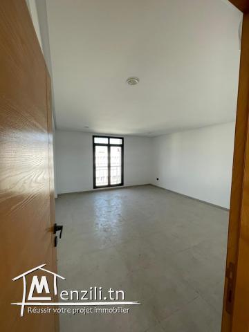 bureau R+3 à louer à Alain Savary