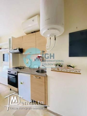 À VENDRE  – Studio S0 meublé dans résidence avec piscine proche de la plage