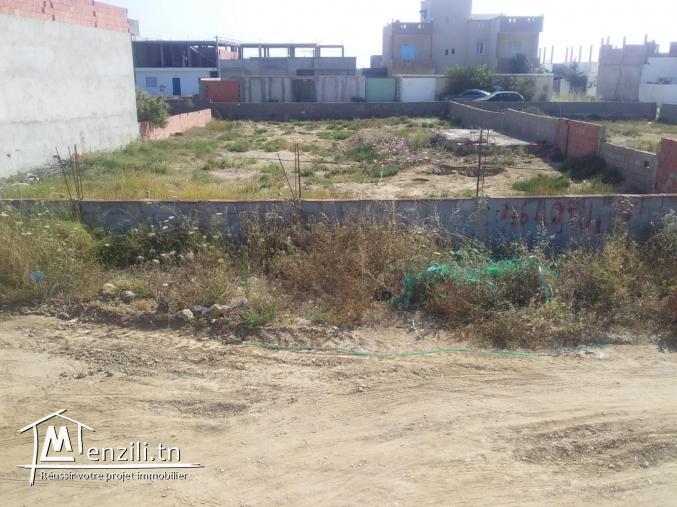 Terrain a 250m de la plage