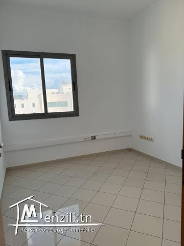 Joli bureau 145 m² à Montplaisir