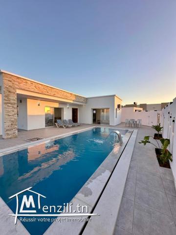 UNE MAISON 2 CHAMBRES AVEC PISCINE SITUEE A  ARKOU