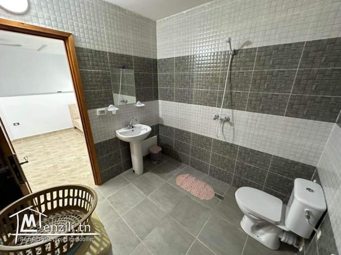 UNE MAISON 3 CHAMBRES  SITUEE AU ROND POINT DU PHARE