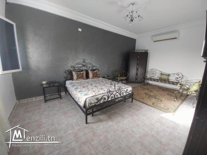 une maison 3 chambres avec piscine 3 min de la centre ville Midoun