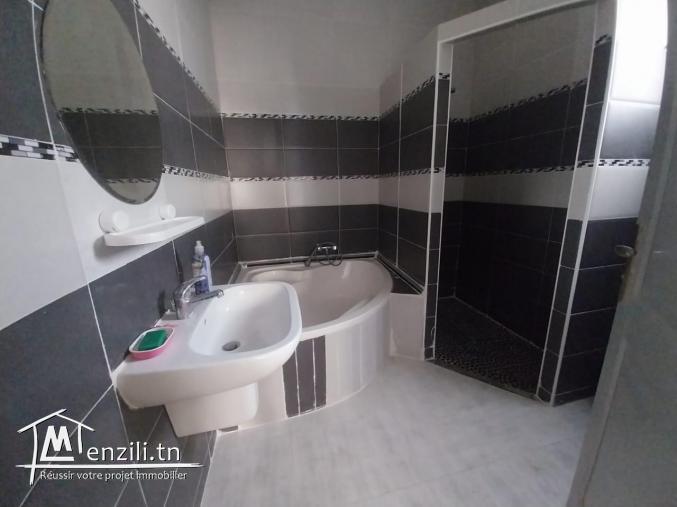 une maison 3 chambres avec piscine 3 min de la centre ville Midoun