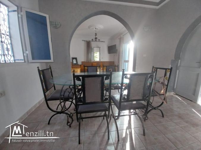 une maison 3 chambres avec piscine 3 min de la centre ville Midoun