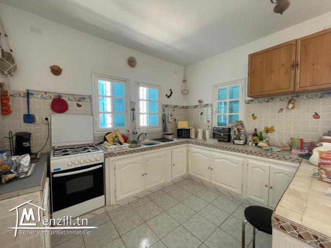 une maison 7 chambres avec piscine à Mahboubine