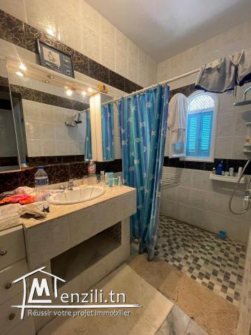 une maison 7 chambres avec piscine à Mahboubine