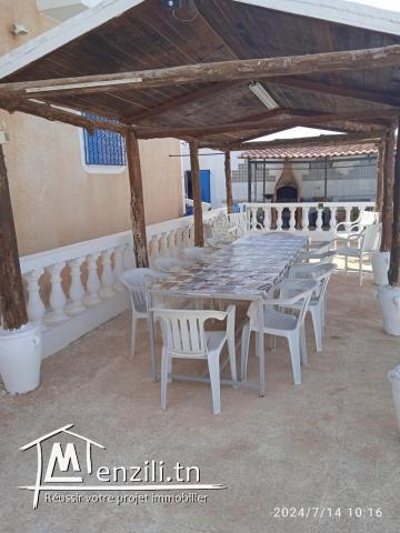 une maison 7 chambres avec piscine à Mahboubine