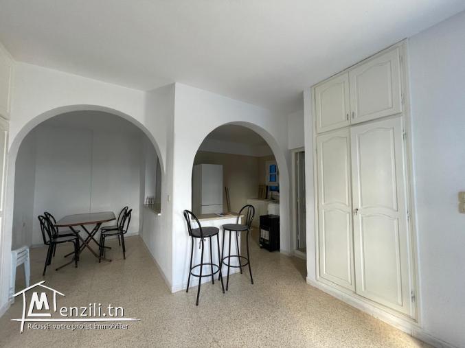 UN APPARTEMENT 2 CHAMBRES A L'ETAGE SITUE A  MIDOUN