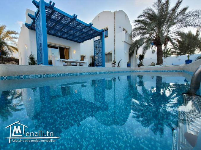 Une Villa S+3 avec piscine à vendre à Houmt Souk