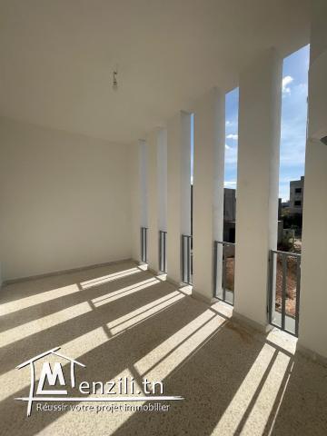 Un appartement s+2 à l'étage non meublée situé à Zarzis