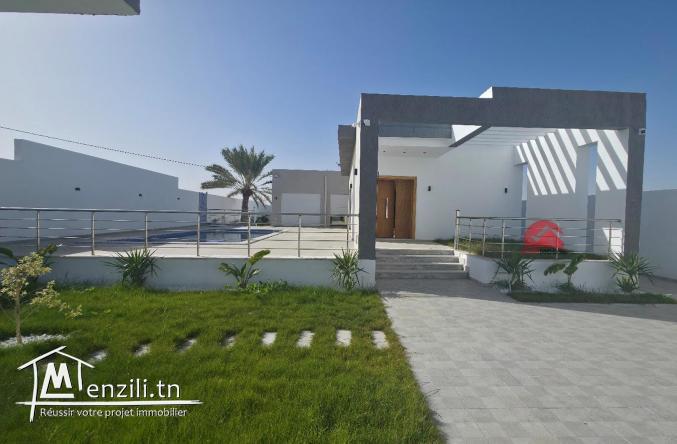 Vente d'une villa neuve avec piscine à Djerba Midoun ZA  V 750