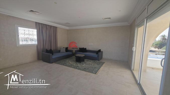 Grande villa à vendre à Djerba Zone touristique ZU  V 747
