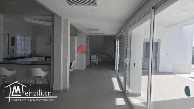 Grande villa à vendre à Djerba Zone touristique ZU  V 747