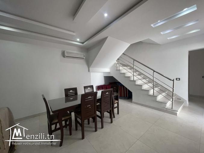 Jolie villa suite et 2 chambres avec piscine à débordement avec cascade à 5 min de la mer