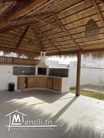 Jolie villa suite et 2 chambres avec piscine à débordement avec cascade à 5 min de la mer