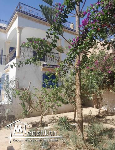 Maison 3 étages à 1 min de la plage – vue mer