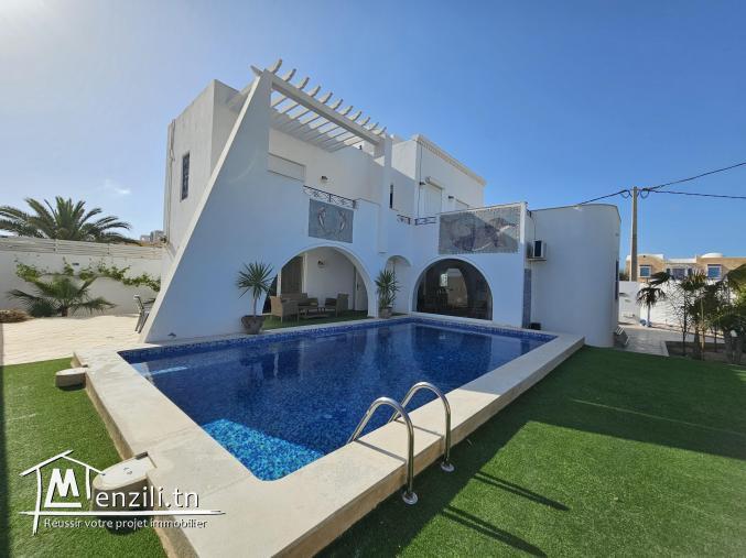 Villa à route de la zone touristique Djerba