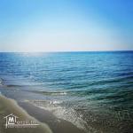 أراضي مطلة على البحر tél 26122779