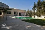 villa S+6 avec piscine a soukra