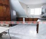 Une maison de deux étages