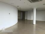 Immeuble 2200m² Les Berges du Lac 1