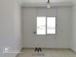 Appartement S+2 vide pour la location annuelle à Lido, Nabeul