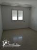 Joli S+2 propre et spacieux à residence Zayatine Wahat  Laouina