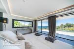 Un terrain constructible d'une villa pied dans l'eau est en vente à Gammarth
