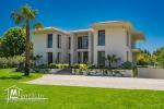 Un terrain constructible d'une villa pied dans l'eau est en vente à Gammarth