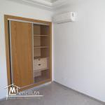 S+2 (132m2) en RDC avec Jardin (64m2) à Ennasr 2 + Parking