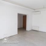 S+2 (132m2) en RDC avec Jardin (64m2) à Ennasr 2 + Parking