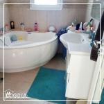 Location villa meublée avec piscine à Ennasr