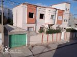 villa RDC+2apprt à cité idhaa .manouba