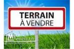 Terrain constructible dans quartier résidentiel