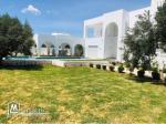 a vendre à hammamet villa de 400m² de bâti sur terrain de 900m²
