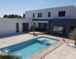 A louer villa s4 avec piscine et jardin à Gammarth