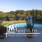 Une villa sur trois etage de 500m² a Gammarth