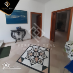 A VENDRE une Villa à EL Menzah 4 située dans un quartier calme et résidentiel.