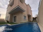 Splendide Villa Triplex vue mer avec jolie piscine à Gammarth