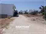 A vendre un terrain de  700 m2  à Hammamet