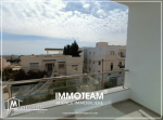 A VENDRE  Un luxueux triplex haute standing à Hammamet