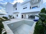 A vendre une villa s+3 haut standing située a Hammamet sud