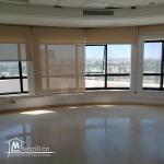 Spacieux immeuble HS 3500 m² au Berge du lac 1