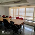 Spacieux immeuble HS 3500 m² au Berge du lac 1