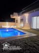 A vendre : superbe villa avec piscine Situé au bord de la plage à zahra kelibia????