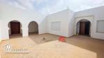 VILLA DE PLAIN-PIED À VENDRE À HOUMT SOUK DJERBA ZU - RÉF V713