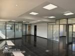 Super bureau 220 m² hs au Berge du lac 1